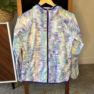 New Balance lightweight running jacket, medium, white with blue and green lines